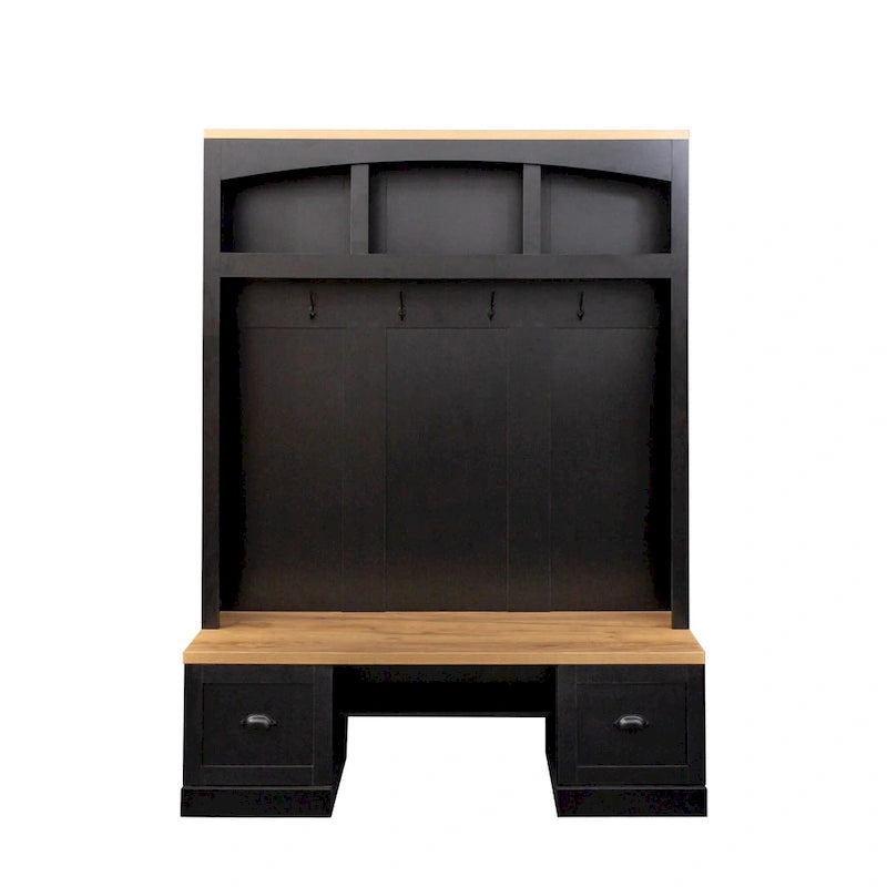 Meuble d'entrée de style ferme avec banc aspect grain de bois, patères et placards bas