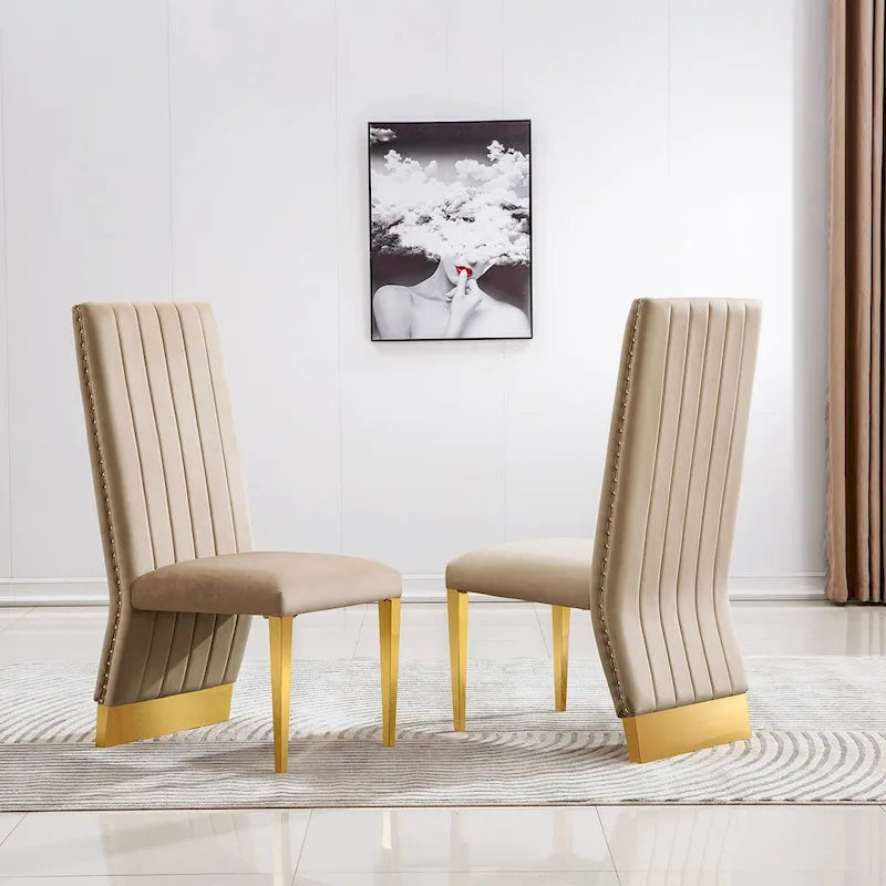 Chaises de salle à manger modernes à dossier haut avec clous décoratifs et pieds en métal poli